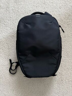 Black Men's Everyday Backpack